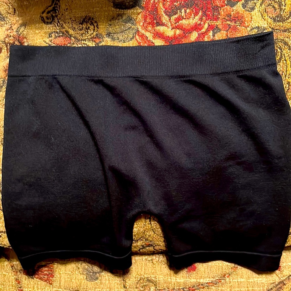 Girl’s monkey bar / cartwheel shorts to wear under skirt or dress, black, one sz